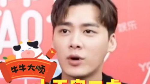 带你吃瓜搞笑采访,搞笑采访背后的趣味故事