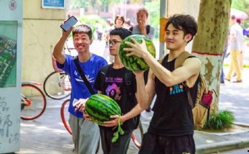 广西演艺学院 吃瓜,揭秘校园“吃瓜”风云录