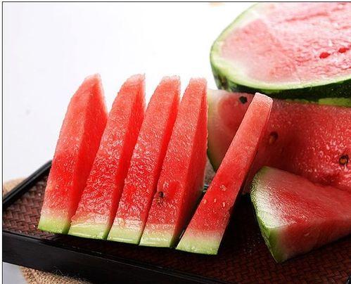 职中女吃瓜,揭秘校园八卦背后的真相