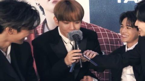 伯贤洗车吃瓜,意外成为网友热议焦点