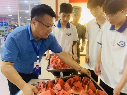 重庆高校吃瓜事件,揭秘校园网络舆论风波