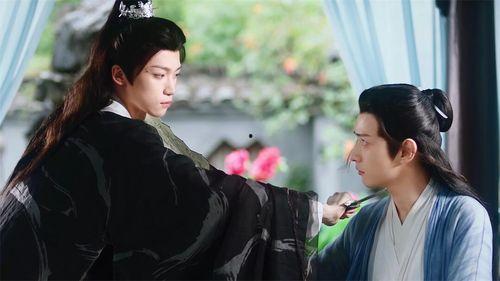 梦见和情敌分瓜吃,与情敌共享瓜果的微妙情感纠葛