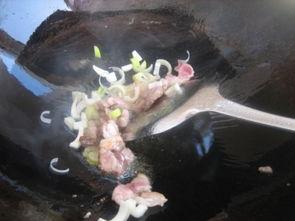 吃角瓜视频男子